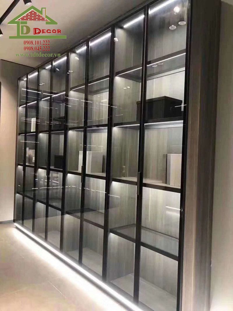 tủ trưng bày túi xách