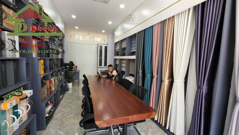 thiết kế showroom rèm